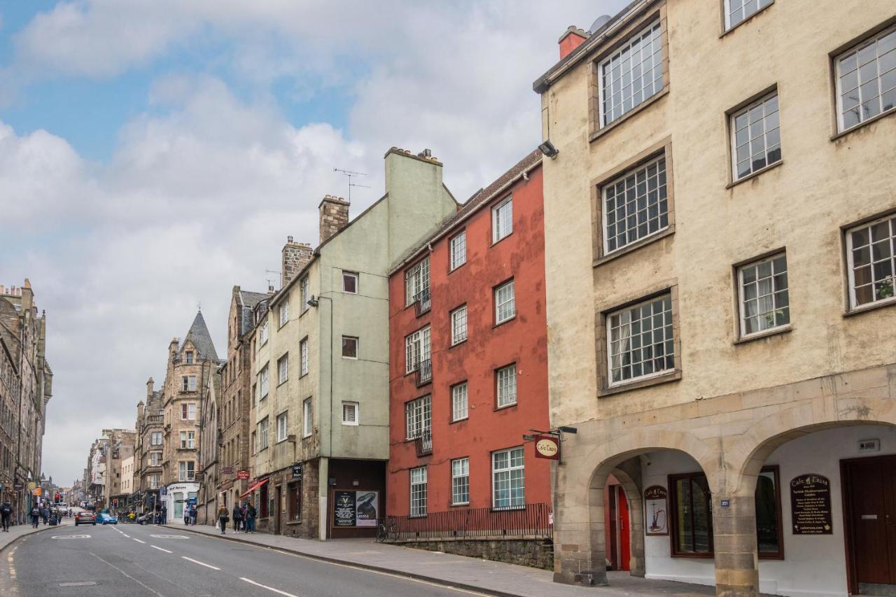Royal Mile Modern Apartment Edinburgh Exterior photo